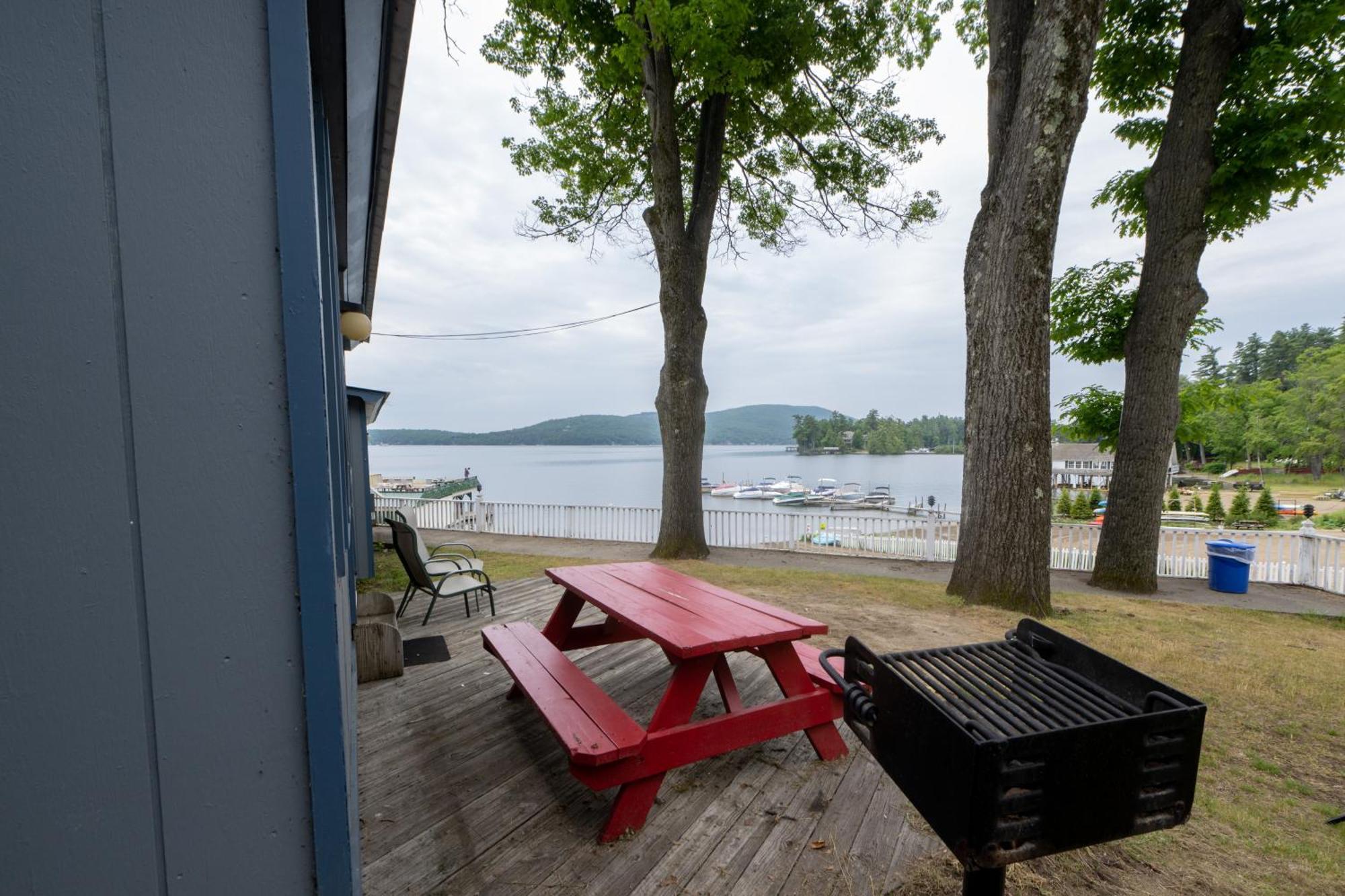 Depe Dene Lakeside Resort Lake George Exterior photo